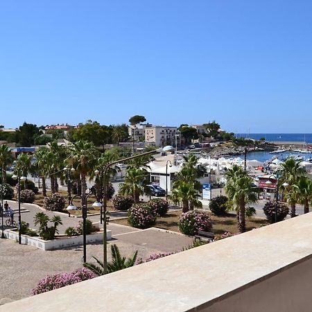 Casa Vacanze Laura Isola delle Femmine Eksteriør bilde